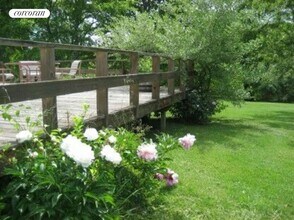 4 Peppermill Ln in Shelter Island, NY - Building Photo - Building Photo