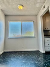 1331 Pinetree Dr in Stockton, CA - Building Photo - Building Photo
