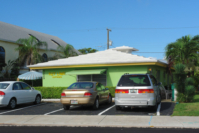 Key Lime Cottages in Fort Lauderdale, FL - Foto de edificio - Building Photo