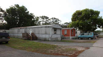 Pine Breeze Mobile Home Park Apartments