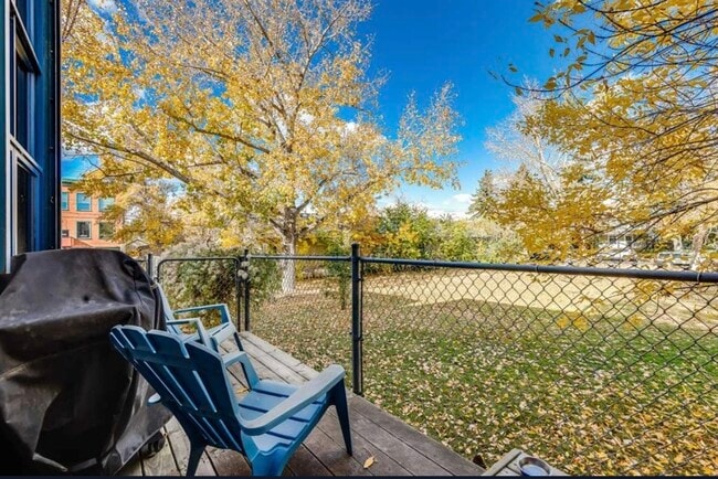 1212 13 Av SW in Calgary, AB - Building Photo - Building Photo