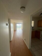 1860 Massachusetts Ave NE, Unit 306 in St. Petersburg, FL - Building Photo - Building Photo