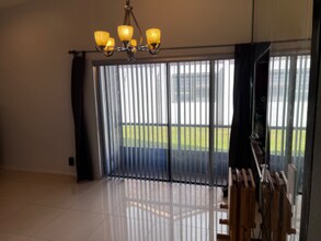 9311 Wedgewood Dr in Tamarac, FL - Building Photo - Building Photo