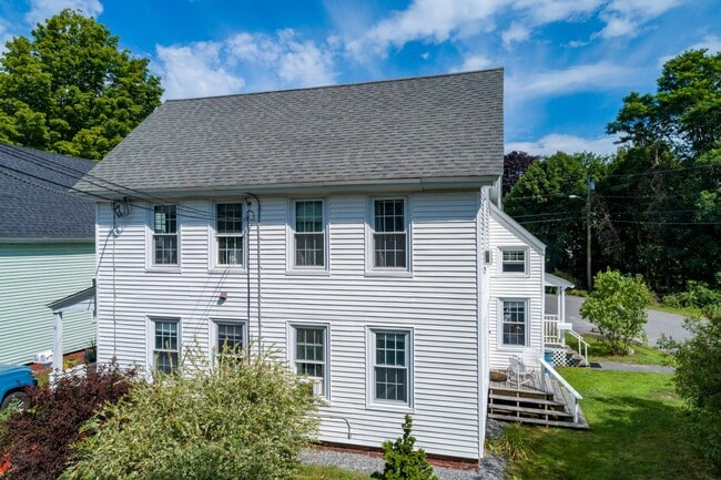 11 Maple St, Unit 11