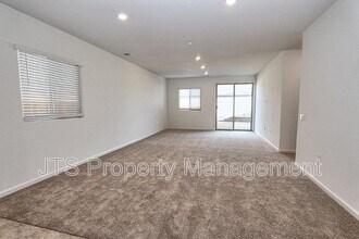 4181 Paisleyshire Way in Rancho Cordova, CA - Building Photo - Building Photo