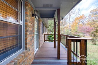 4979 Paris Ave in Powder Springs, GA - Building Photo - Building Photo