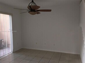 962 SW 143rd Ave, Unit 2207 in Pembroke Pines, FL - Building Photo - Building Photo