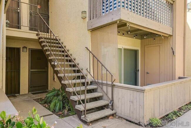 6064 Rancho Mission Rd in San Diego, CA - Building Photo - Building Photo