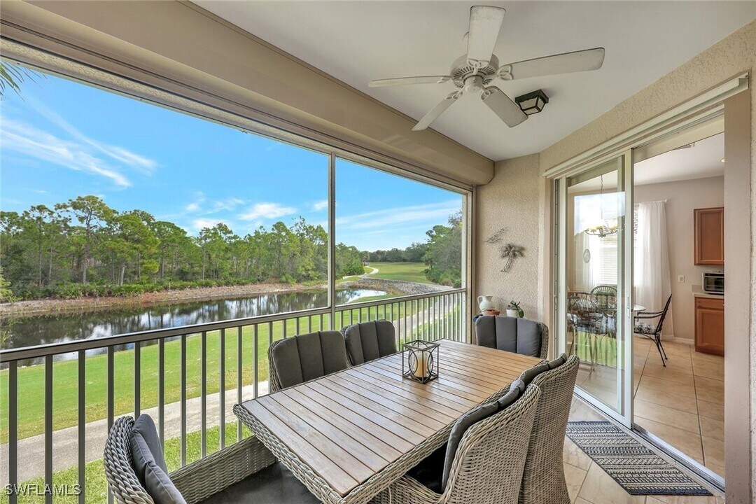 9110 Spanish Moss Way in Bonita Springs, FL - Building Photo