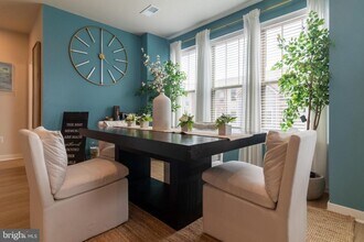 201 Park Central Ter in Manassas Park, VA - Building Photo - Building Photo