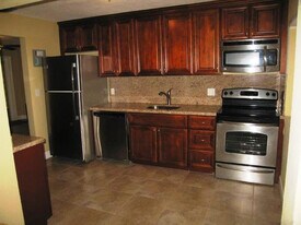 240 NE 55th St in Fort Lauderdale, FL - Building Photo