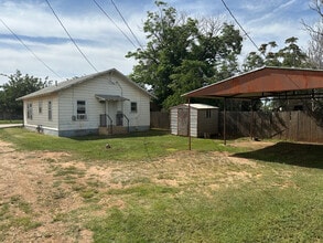 105 S Cherry St in Merkel, TX - Building Photo - Building Photo