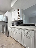 2937 Winkler Ave in Ft. Myers, FL - Building Photo