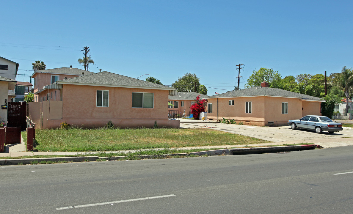 4275 Meade Ave in San Diego, CA - Foto de edificio