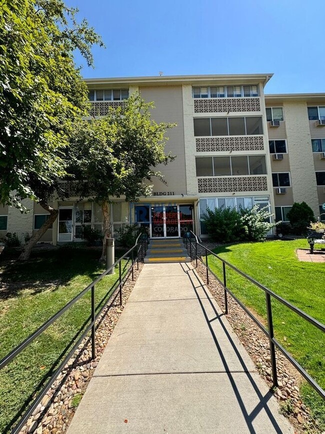 property at 3164 S Wheeling Way