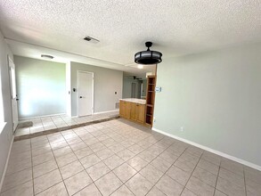 10331 Cedarhurst Ave in Orlando, FL - Building Photo - Building Photo