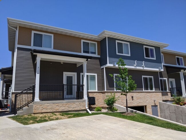 property at 1325 Bunker Hill Dr