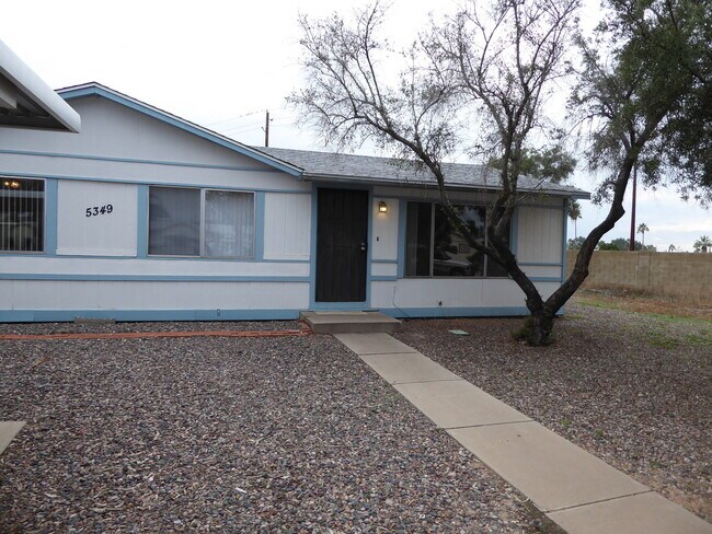 property at 5349 E Arbor Cir