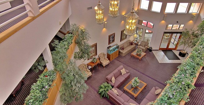 Rogue Valley Senior Apartments in Grants Pass, OR - Foto de edificio - Lobby