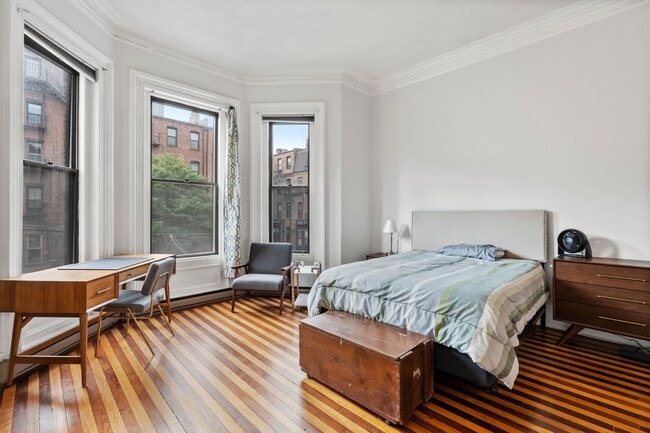 389 Beacon St in Boston, MA - Building Photo - Building Photo
