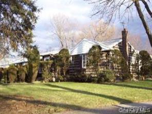 873 Custer St in Valley Stream, NY - Building Photo