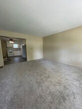 302 W Neosho St in New Strawn, KS - Building Photo - Building Photo