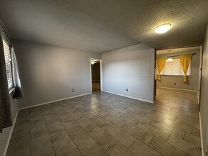 6417 Harper Dr NE in Albuquerque, NM - Building Photo - Building Photo