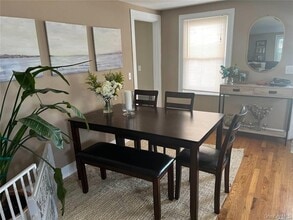 58 Floyd Pl in East Norwich, NY - Building Photo - Building Photo