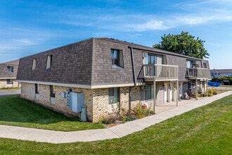 Hemlock Street Apartments in Jackson, WI - Building Photo - Building Photo