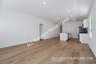 12112 SW 36th St in Mustang, OK - Building Photo - Building Photo