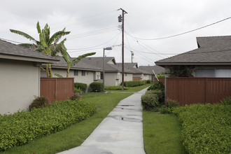 Continental Gardens Apartments in Stanton, CA - Building Photo - Building Photo