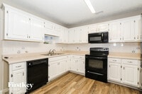 130 Macadamia Ct photo'