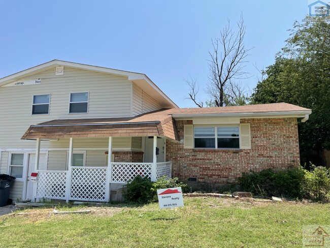 2265 NW 40th St in Lawton, OK - Building Photo - Building Photo