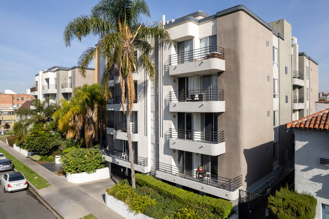 Cochran Terrace in Los Angeles, CA - Building Photo