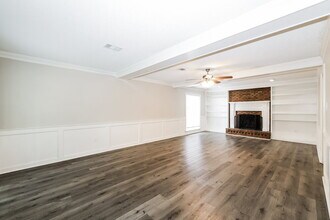 4924 W Hedgewall Cir in Memphis, TN - Building Photo - Building Photo