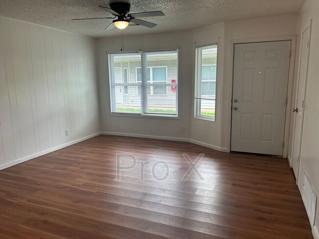 409 Park St in Springdale, AR - Building Photo - Building Photo