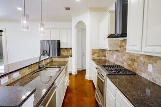 Luxurious Lower Greenville home walkable to shops & eateries in Dallas, TX - Building Photo - Building Photo