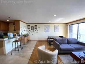 1105 Massachusetts Ave, Unit 111g in Cambridge, MA - Building Photo - Building Photo