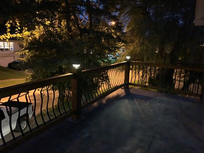 2624 Woodlawn Ave, Unit 1st floor