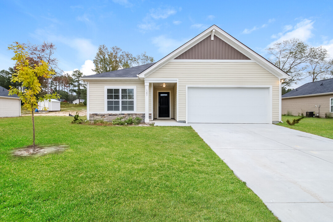 1302 Gardner St in Camden, SC - Building Photo