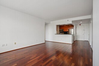 3110 City Pl in Edgewater, NJ - Building Photo - Building Photo