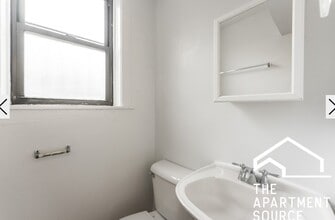 2520 N Kedzie Blvd, Unit G in Chicago, IL - Building Photo - Building Photo