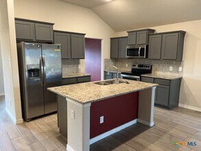 7607 Melanite Dr in Killeen, TX - Foto de edificio - Building Photo