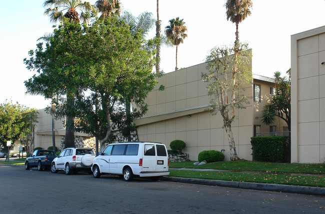 Bel Air Apartments in Orange, CA - Building Photo - Building Photo