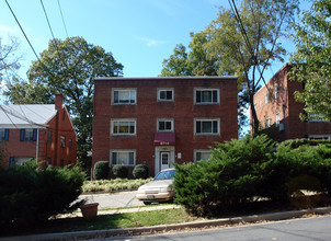 8714 Bradford Rd in Silver Spring, MD - Foto de edificio - Building Photo