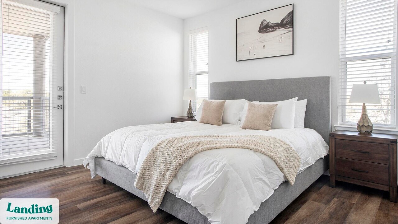 5511 Caprock Smt Dr, Unit 1214 in Bee Cave, TX - Building Photo