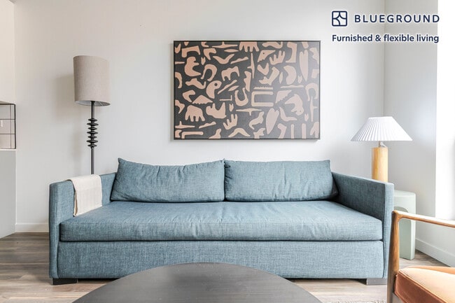 61 W Erie St, Unit FL2-ID1399 in Chicago, IL - Building Photo - Building Photo