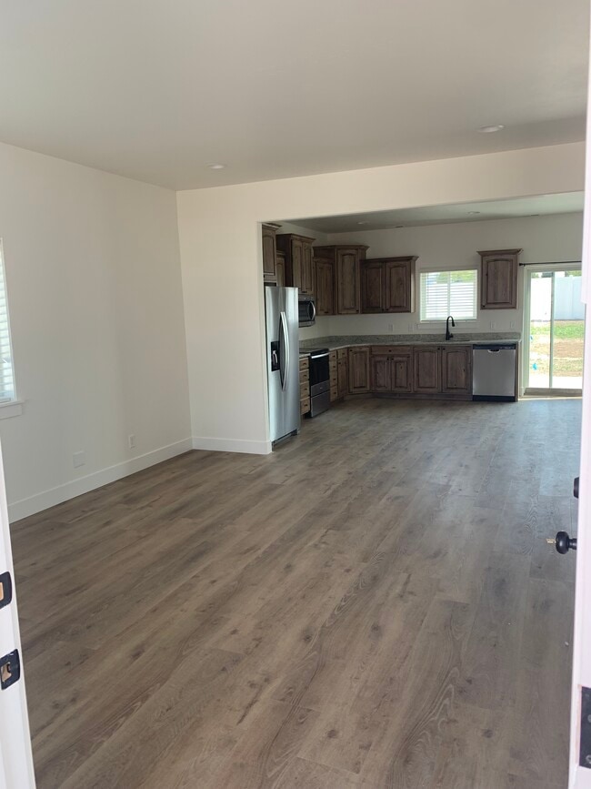 1723 Dollys Way in Heyburn, ID - Building Photo - Building Photo
