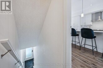 4 Duggan Ln in Guelph, ON - Building Photo - Building Photo