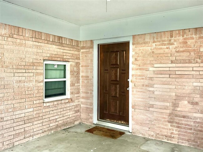 11414 Sralla Rd in Crosby, TX - Building Photo - Building Photo